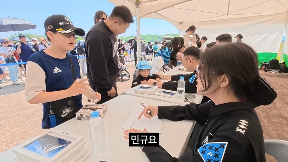 충주시 - 군인과 함께 [YqVzQCRmhsU - 990x557 - 1m35s].jpeg.png